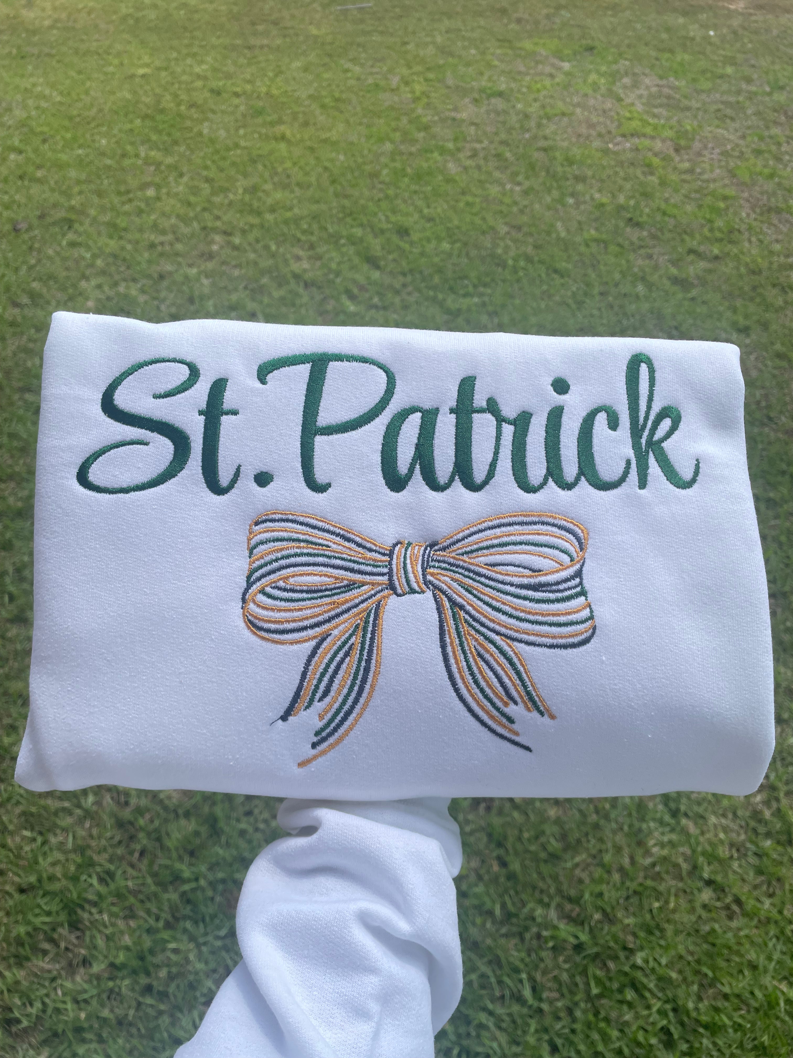 St.Patrick Multi Color Bow Sweatshirt